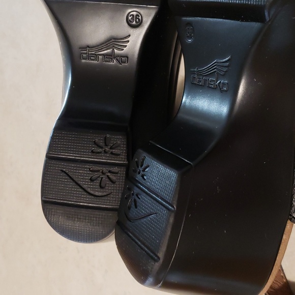 Dansko Black Joanie Strappy Sandals  Size 36 - Picture 7 of 7